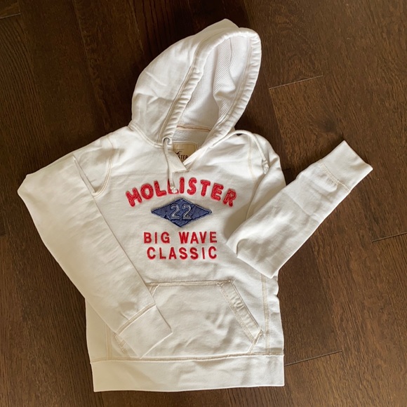 Holistic White Sweater - Picture 1 of 1